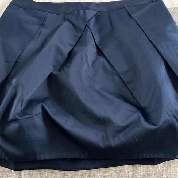 J. Crew navy bubble hem mini skirt size 8 Tags on - Picture 2 of 5